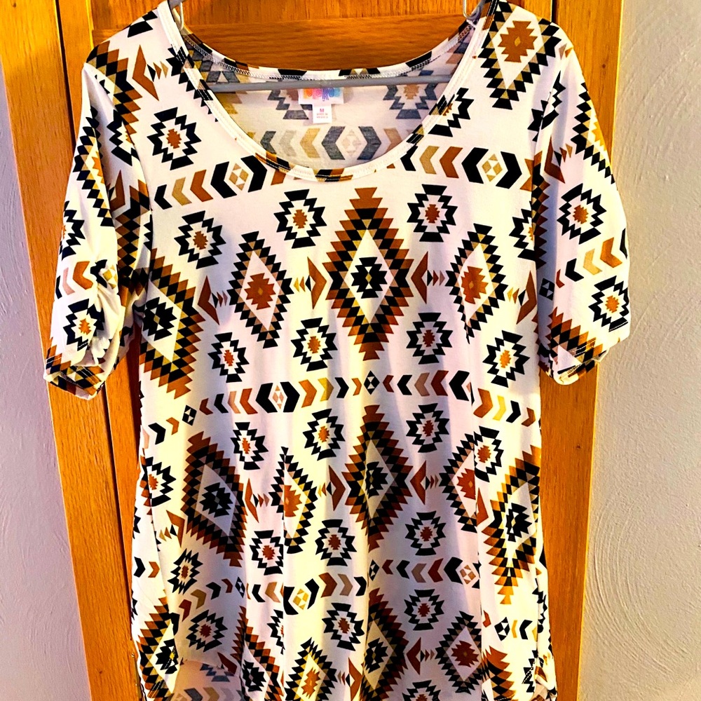 Lularoe Morgan top